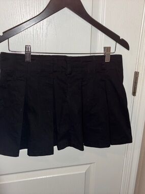 Black Pleated Mini Skirt - Classic Women's Style